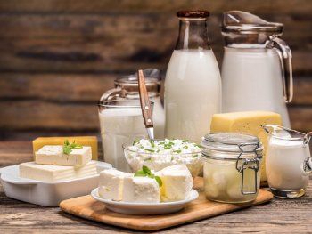 El Gobierno acordó sumar 32 productos lácteos a Precios Cuidados