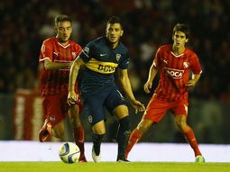 con la cabeza en river, boca empato y es el unico lider con la cabeza en river, boca empato y es el unico lider