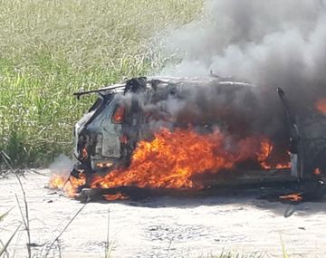 Así quedó el auto. Los acusaron de intento de homicidio