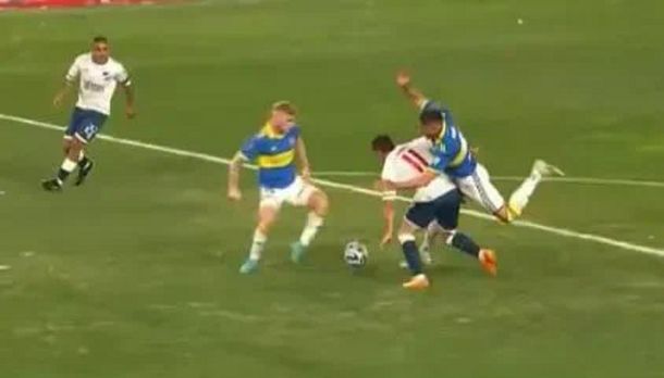 Polémica en Montevideo: ¿era penal para Nacional ante Boca?