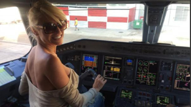 Vicky contó ante la Justicia qué pasó adentro de la cabina del avión