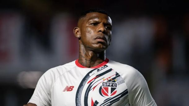 Escándalo en San Pablo: un jugador se fue sin aviso a Ecuador y no logran contactarlo