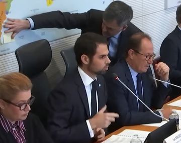 Fuerte reclamo del embajador argentino en Francia por las Islas Malvinas: Ese mapa