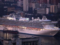 Un pasajero argentino del crucero varado en Japón tiene coronavirus
