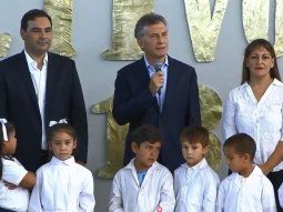 Macri inauguró el ciclo lectivo con más de cinco millones de chicos sin clases