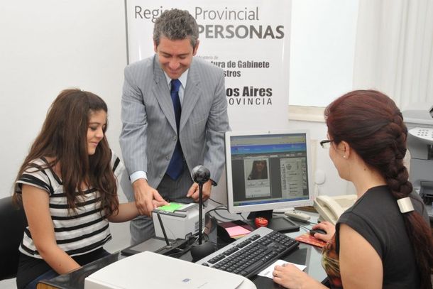 Los registros civiles bonaerense  entregarán DNI también los sábados