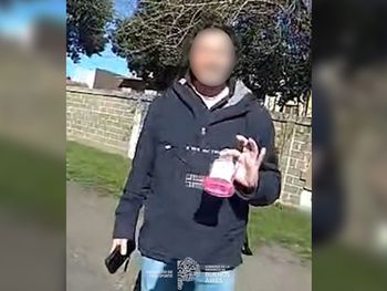 El automovilista de San Martín atribuyó la alcoholemia positiva al enjuague bucal Listerine, pero los agentes mantuvieron el acta de infracción.