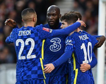 Jugadores del Chelsea pagan la nafta para los traslados del club