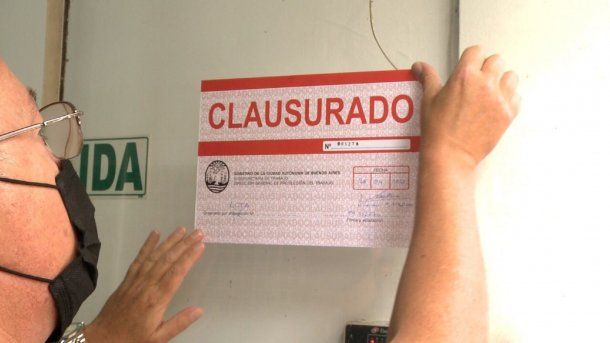 Clausuraron una farmacia que vendía remedios vencidos y suplementos adulterados
