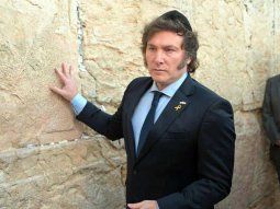 El presidente Javier Milei durante una visita al Muro de los Lamentos El presidente Javier Milei durante una visita al Muro de los Lamentos