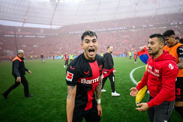 El Bayer Leverkusen de Exequiel Palacios goleó a Werder Bremen y es campeón invicto en la Bundesliga