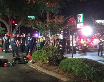 Salvaje tiroteo en un boliche gay de Orlando: hay al menos 50 muertos