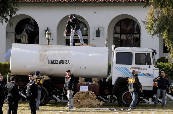 Operativo Cisterna Verde: incautan casi seis toneladas de marihuana ocultas en un camión
