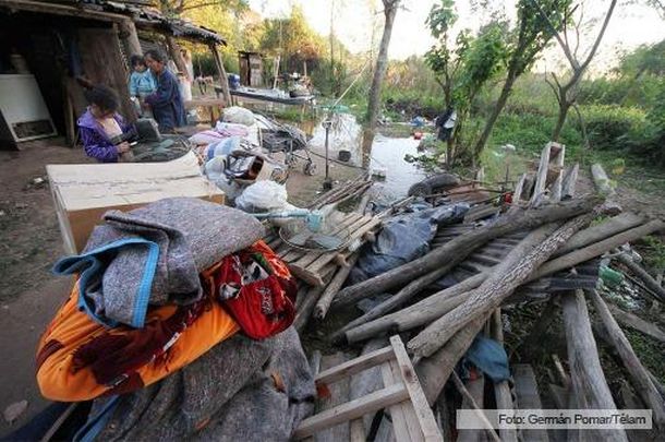 Más de 3.000 autoevacuados en Chaco por la crecida del río Paraná