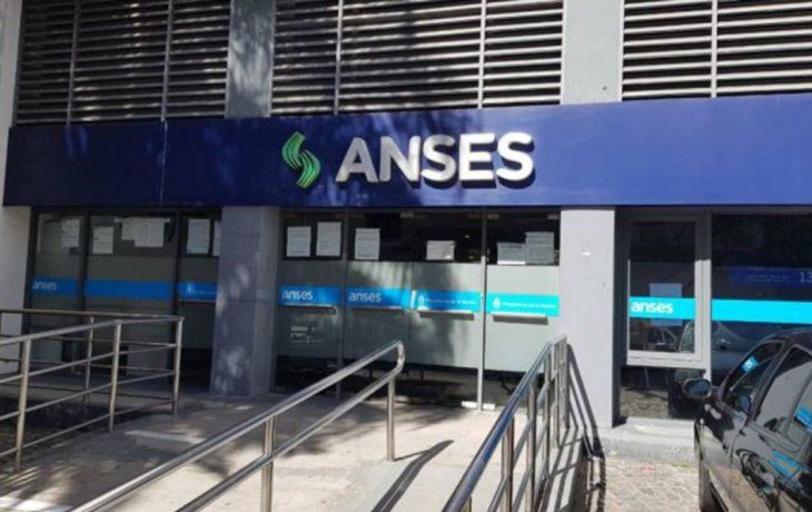 Pagos de ANSES: Bono, IFE, Tarjeta alimentar, quiénes cobran este martes 26 de octubre