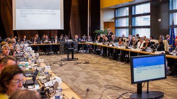 como senal de confianza, la argentina anticipo el primer pago al club de paris como senal de confianza, la argentina anticipo el primer pago al club de paris