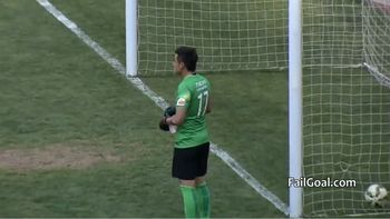 el companero de un ex boca tomaba agua y no se entero del gol que le hacian el companero de un ex boca tomaba agua y no se entero del gol que le hacian