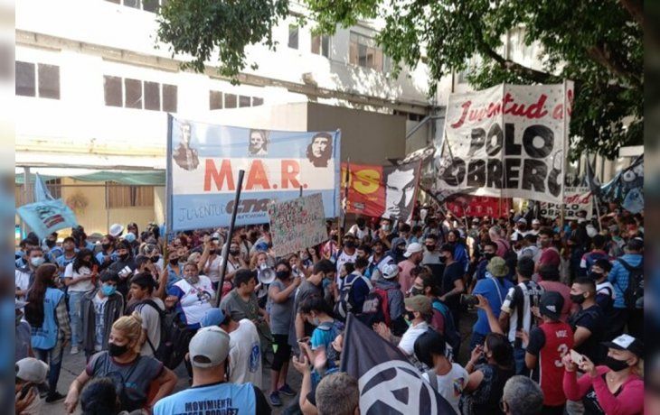Juventudes piqueteras intentaron ocupar el Ministerio de Educación