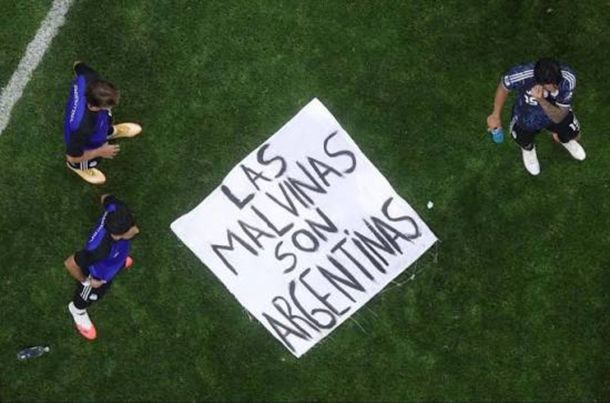 FIFA abrió un expediente contra la AFA y jugadores argentinos por la bandera de Malvinas