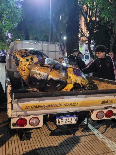 Viral: repasaron cómo fue vandalizado Gaturro con una icónica escena de ¿Qué pasó ayer?