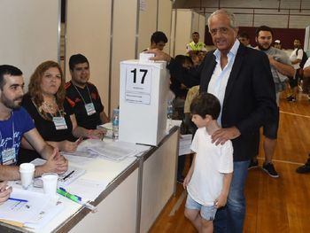 DOnofrio busca la reelección en River - Crédito: @CARPoficial