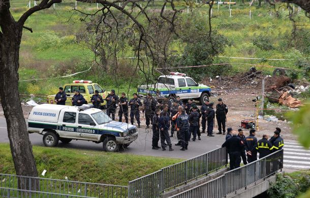 Hallan el cuerpo de un menor en una bolsa en Berazategui