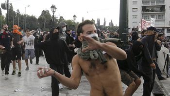 incidentes en grecia por la llegada de angela merkel incidentes en grecia por la llegada de angela merkel