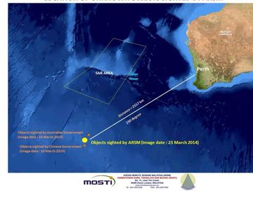 Buscan al avión perdido de Malaysia Airlines en una nueva zona marítima