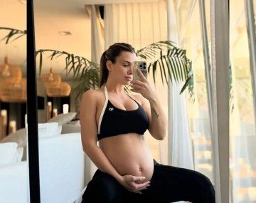 Cami Homs conquistó el corazón de sus seguidores al mostrar una ecografía de su bebé