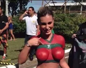 Mirá el desnudo de una fanática de Cristiano Ronaldo