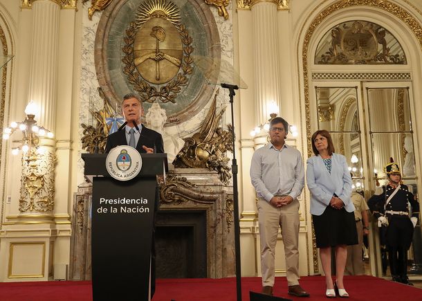 Con Bullrich al lado, Macri arrancó la campaña: El que las hace, las paga