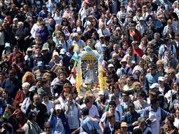 una multitud participo de la misa tras la peregrinacion a lujan una multitud participo de la misa tras la peregrinacion a lujan