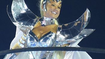 Xuxa deslumbró en el Carnaval de Río Xuxa deslumbró en el Carnaval de Río
