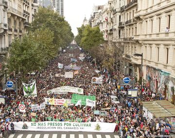 Marcha por la legalización de la marihuana - Crédito:&nbsp;lamarihuana.com