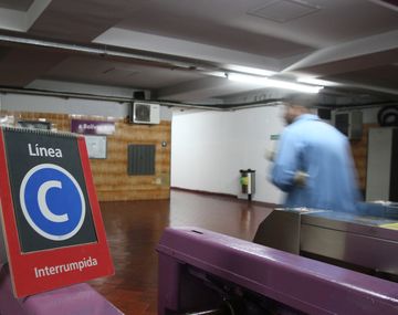 Vigiladores privados impiden el funcionamiento de la línea C con un piquete 