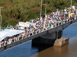botnia: argentina advierte que no permitira cortes de rutas botnia: argentina advierte que no permitira cortes de rutas
