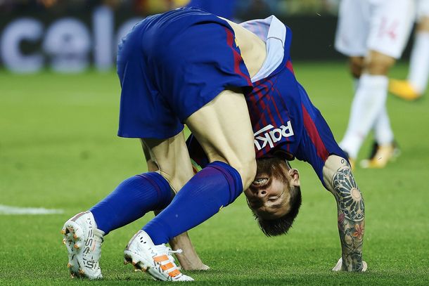 ¿Qué tomó Messi en medio del partido del Barcelona ante Olympiakos?