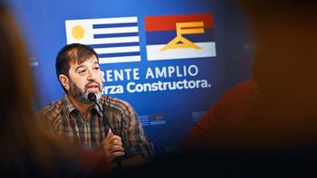 El Frente Amplio excluyó las estructuras comunes de la campaña contra la reforma de la seguridad social en Uruguay. El Frente Amplio excluyó las estructuras comunes de la campaña contra la reforma de la seguridad social en Uruguay.