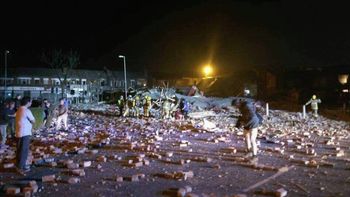 Una fuerte explosión dejó al menos 15 heridos en Liverpool Una fuerte explosión dejó al menos 15 heridos en Liverpool