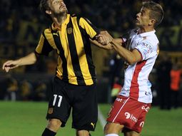 huracan consiguio un gran triunfo ante penarol en montevideo huracan consiguio un gran triunfo ante penarol en montevideo