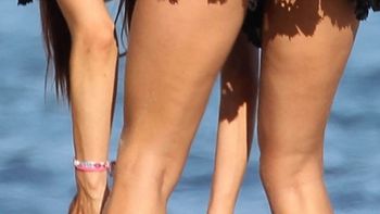 La agarraron justo La agarraron justo