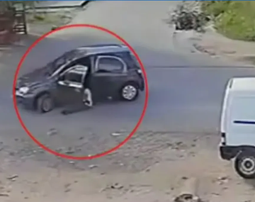 Video: el violento robo de auto a una maestra que fue arrastrada por ladrones en Virrey del Pino