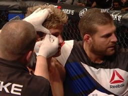 los lindos tambien caen: el sex symbol de la ufc perdio su invicto los lindos tambien caen: el sex symbol de la ufc perdio su invicto