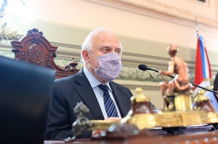 Coronavirus: el ex gobernador Miguel Lifschitz continúa en estado crítico