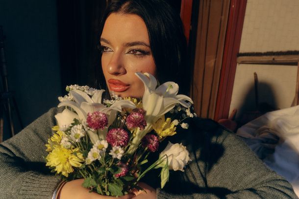 Luz Gaggi presenta “Flores”, una canción íntima que adelanta su nuevo álbum