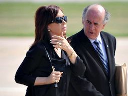 Cristina Kirchner, junto a Oscar Parrilli Cristina Kirchner, junto a Oscar Parrilli