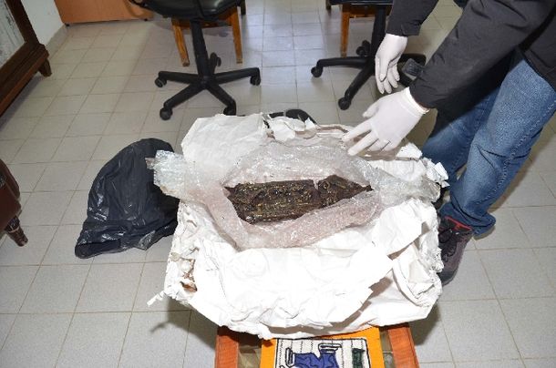 Jujuy: llevaba dos kilos de heroína dentro de una reliquia falsa