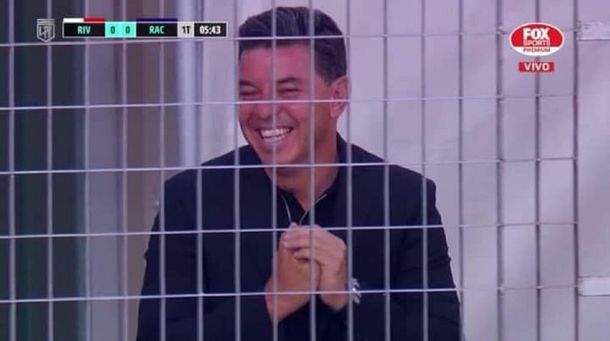 Los memes por la curiosa imagen de Gallardo en la previa del clásico ante Racing