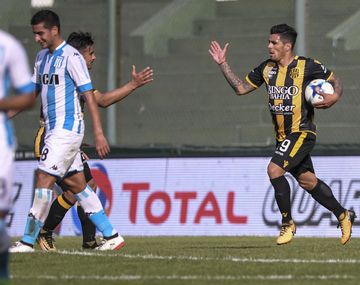 Olimpo destrozó a Racing