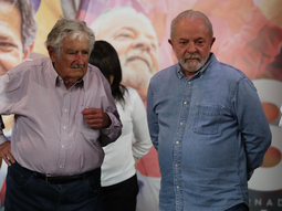 El expresidente uruguayo José Mujica defendió la unidad sudamericana para romper las patentes de vacunas y medicamentos. El expresidente uruguayo José Mujica defendió la unidad sudamericana para romper las patentes de vacunas y medicamentos.